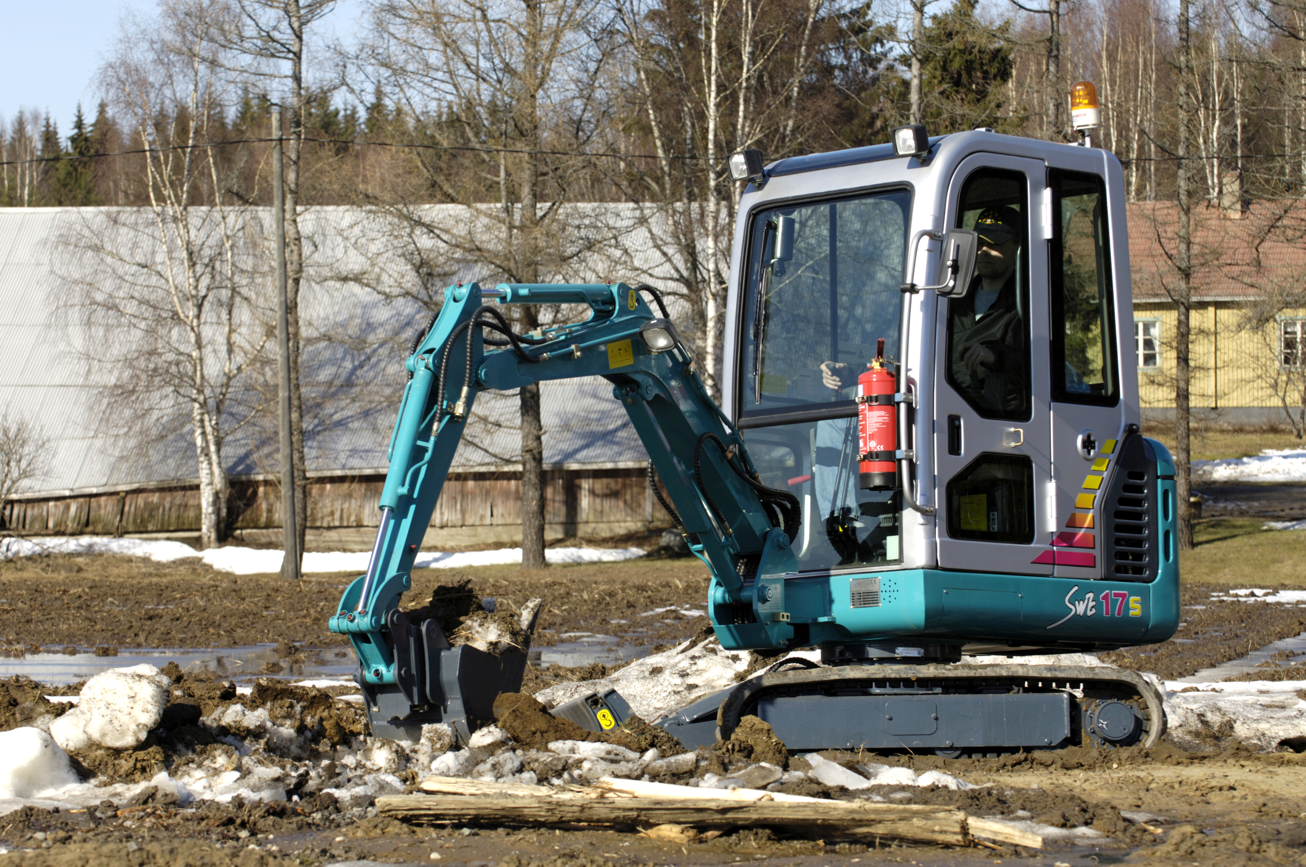 国产小挖掘机价格是多少?