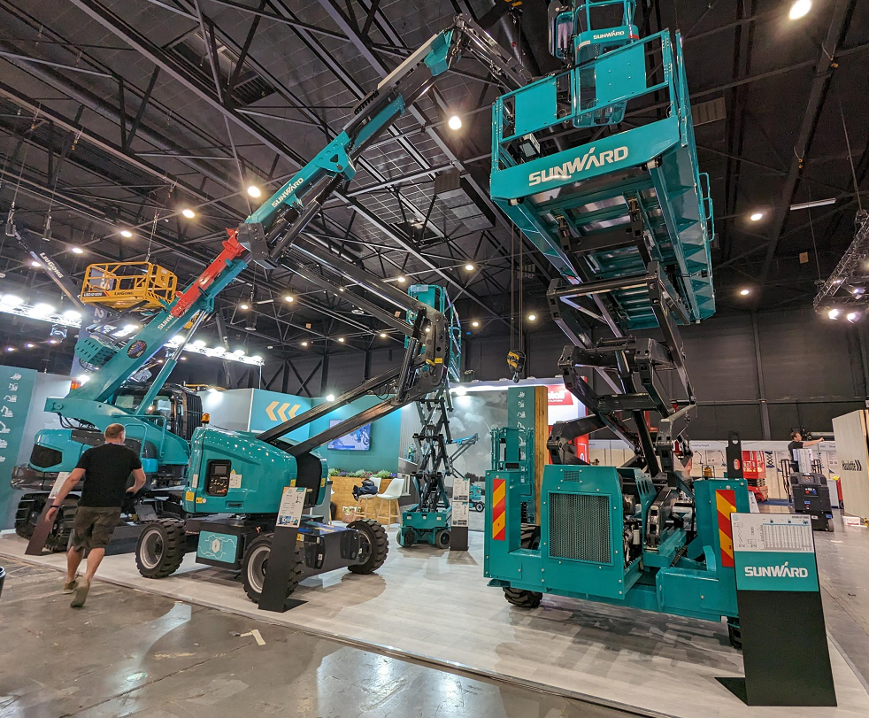 海外销售同比增长超200%!山河智能高空机械阔步“出海”