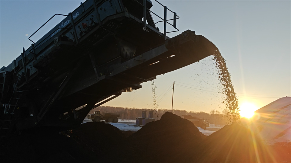 不惧-30℃极寒挑战,山河普石勒破碎筛分设备稳定运行!