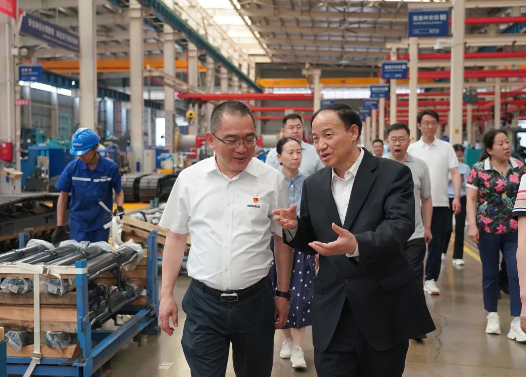 太原市政协主席操学诚调研山河智能